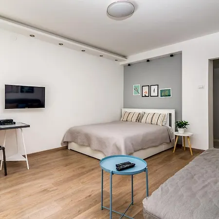 Cozy - Steps From Knez Mihailova